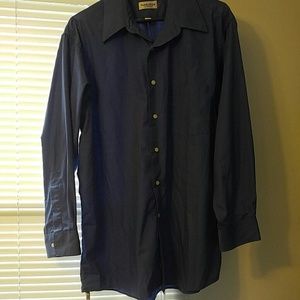 Van Huesen 17 32/33 blue dress shirt